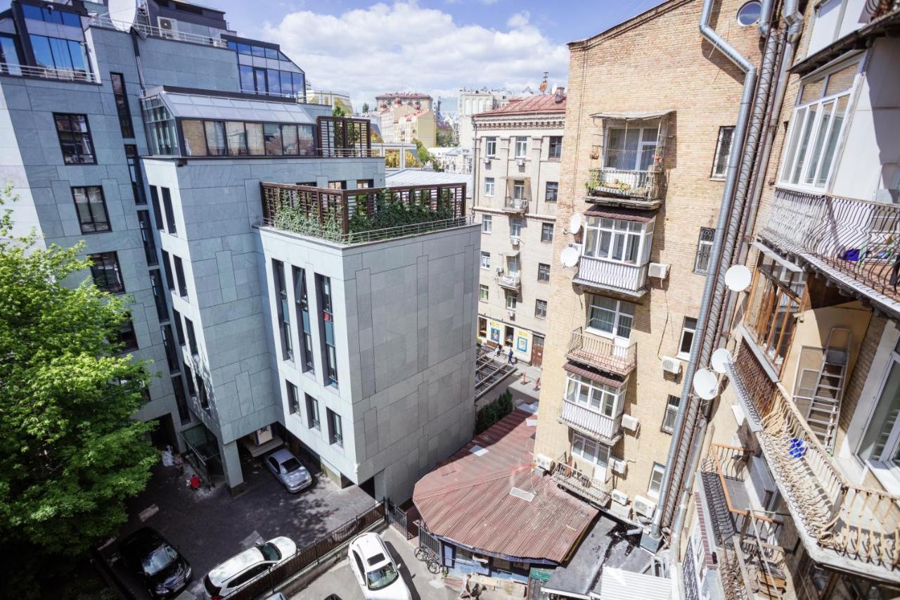 911Flat Kyiv Exterior photo