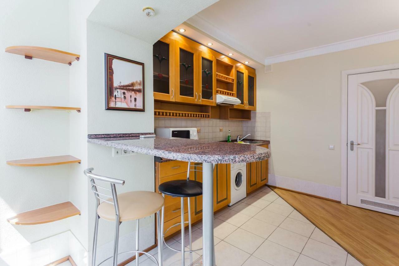 911Flat Kyiv Exterior photo