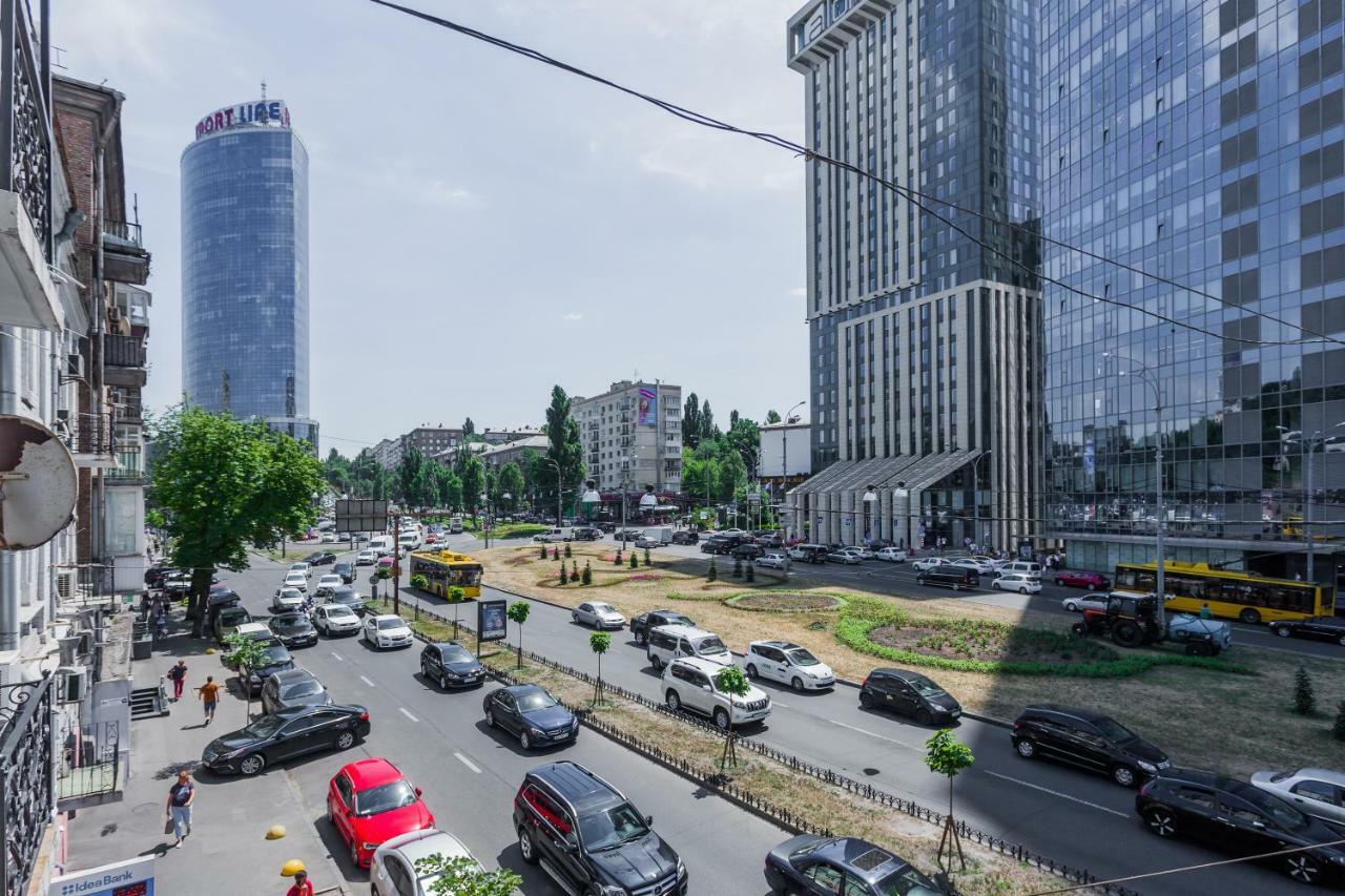 911Flat Kyiv Exterior photo